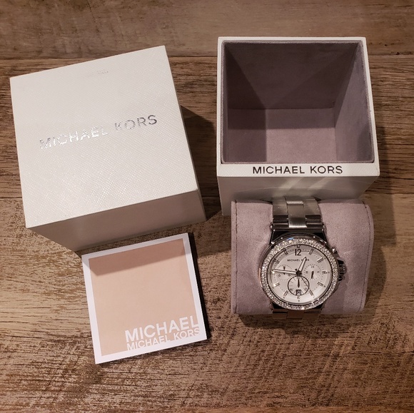 Michael Kors silver watch MK5385 - Picture 2 of 8
